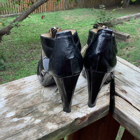 Michael Kors Black Patent Leather Vixen Heels 4" Chunky Zipper Strappy 9M - Picture 3 of 8